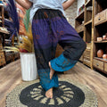 Yoga- und Festivalhosen – High Cross Himalaya-Print auf Lila