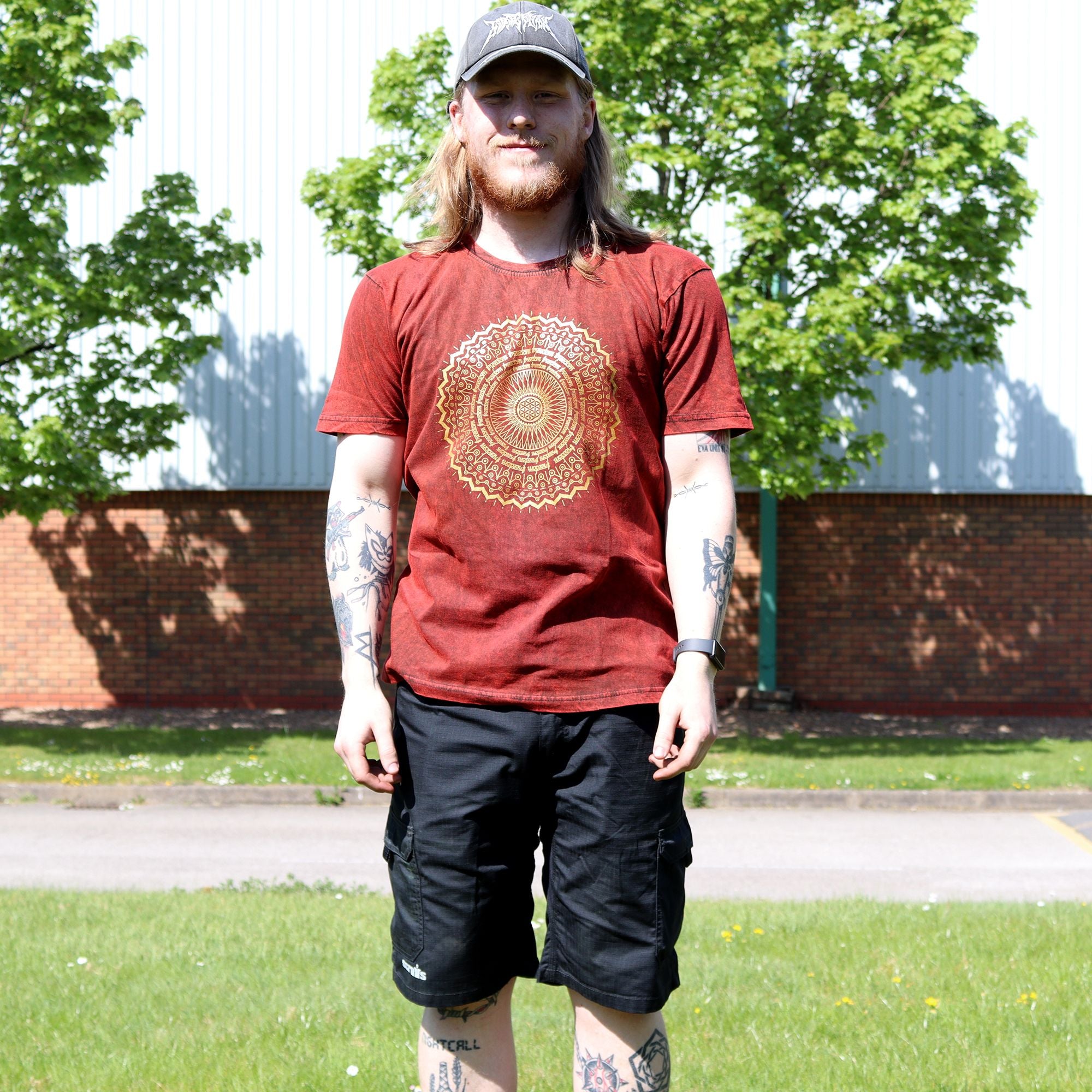Nomad Sari Stonewashed Baumwoll-T-Shirt – Mandala – Weinrot – Größe L