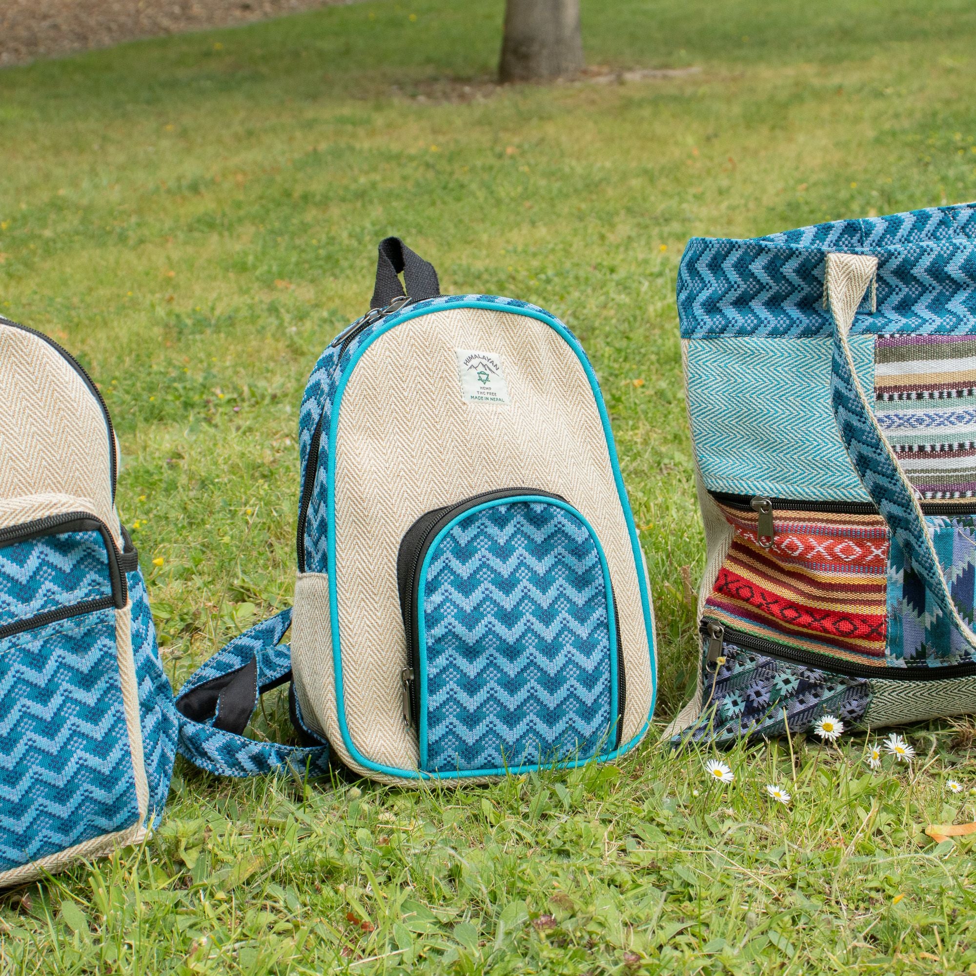 Medium Kathmandu Backpack – Dhaka Design (30x21x9cm)