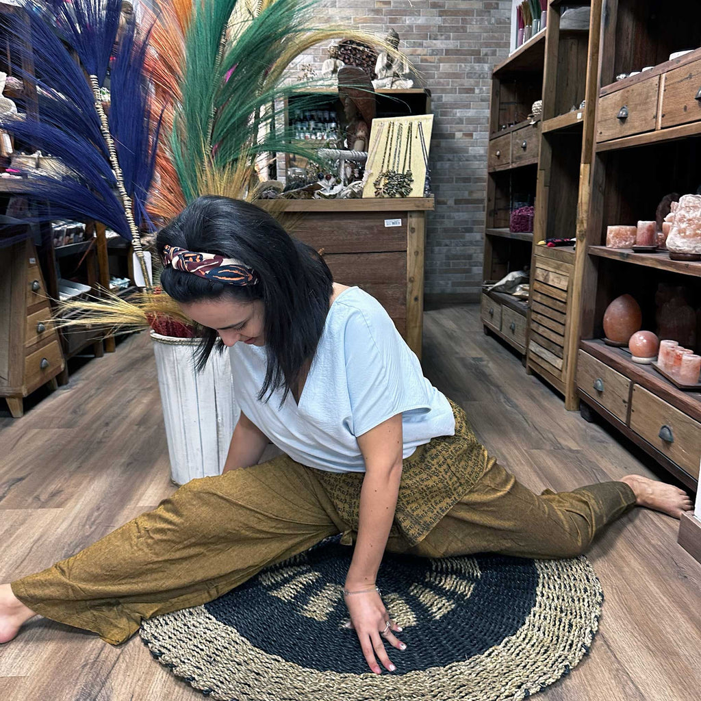 Yoga- und Festivalhosen – Thai Fisherman Mandala-Mantra auf Orange