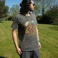 Nomad Sari Stonewashed Baumwoll-T-Shirt – Kompass des Lebens – Anthrazit – Medium