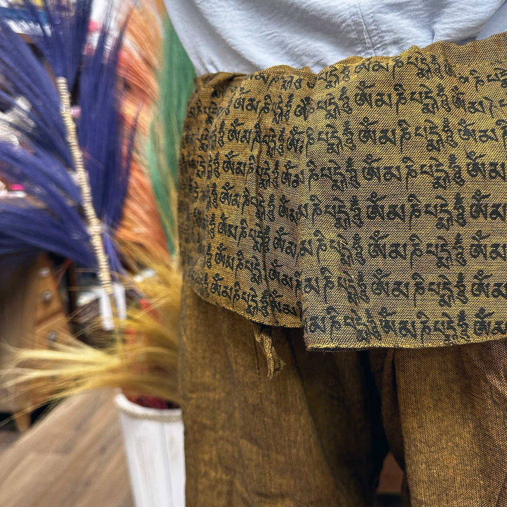 Yoga- und Festivalhosen – Thai Fisherman Mandala-Mantra auf Orange